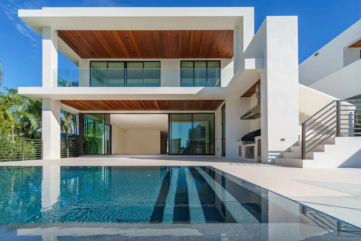 Bodrum Yalıkavak Marina Manzaralı Sonsuzluk Havuzlu Akıllı Müstakil Villa